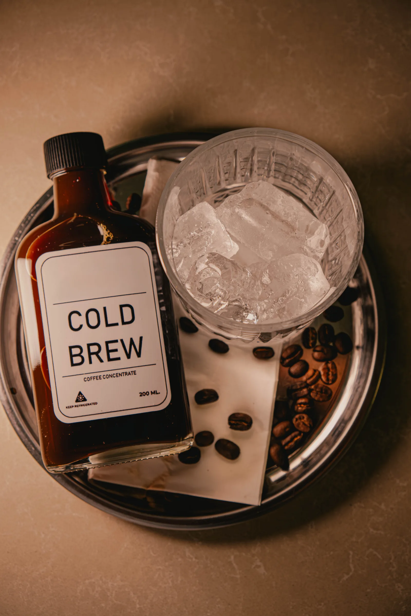Cold brew coffee concentrate in a glass jar during steeping